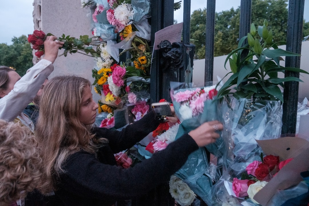 Should You Give Flowers at a Gender Reveal or Wait for the Shower?