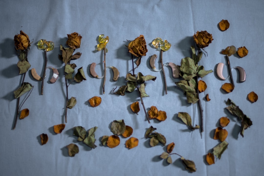 Is It Rude to Show Up to a Date Without Flowers? The Honest Answer